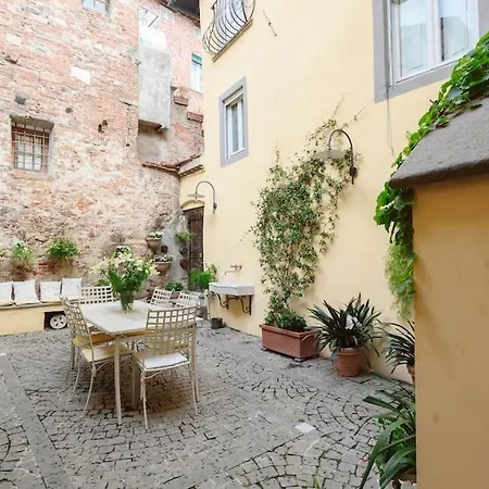 Apartment Corte Paolina - Charming Courtyard Inside *